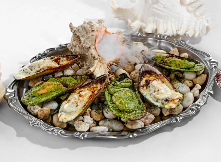 Mediterranean Baked Mussels