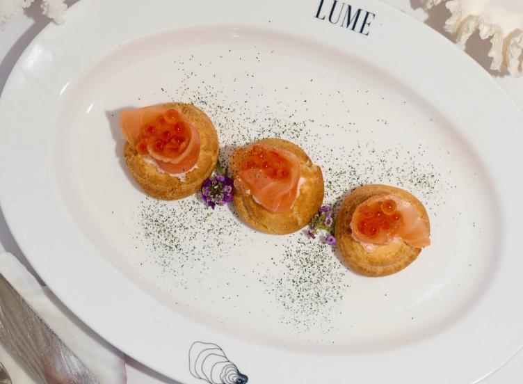 Choux with Salmon Pâté